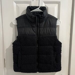 NEW Aeropastale Black Down Vest
